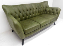 Afbeelding in Gallery-weergave laden, Retro 3 zits bank Romance 3 groen vintage leer