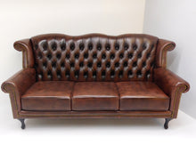 Afbeelding in Gallery-weergave laden, Chesterfield Queen Anne bankstel 3-1-1 zits CROWN antiek bruin leer