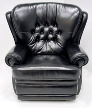 Afbeelding in Gallery-weergave laden, Chesterfield relaxfauteuil "New Castle" - hand verstelbaar - zeer mooie hoogglans oil black rundleer