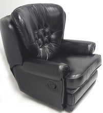 Afbeelding in Gallery-weergave laden, Chesterfield relaxfauteuil "New Castle" - hand verstelbaar - zeer mooie hoogglans oil black rundleer