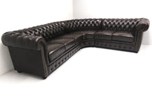Afbeelding in Gallery-weergave laden, Chesterfield hoekbank "SPRINGFIELD" - 3 hoek 2 zits - Handwish leder Brown
