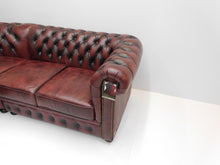 Afbeelding in Gallery-weergave laden, Chesterfield hoekbank "SPRINGFIELD" - 3 hoek 2 zits - Leder Burgundy (Bordo Rood)