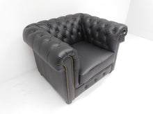 Afbeelding in Gallery-weergave laden, Chesterfield fauteuil SPRINGFIELD - Rundleder zwart (mat)