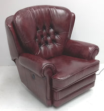 Afbeelding in Gallery-weergave laden, Chesterfield relaxfauteuil "STING" - Elektrisch verstelbaar - Leder Burgundy (Bordo rood)