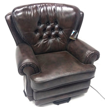 Afbeelding in Gallery-weergave laden, Chesterfield Relaxfauteuil "STING" - Elektrisch verstelbaar met opstahulp - leder Brown