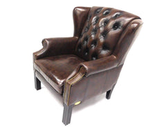 Afbeelding in Gallery-weergave laden, Chesterfield Wingchair "SPRINGFIELD" - Handwish leder brown