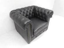 Afbeelding in Gallery-weergave laden, Chesterfield fauteuil SPRINGFIELD - Rundleder zwart (mat)
